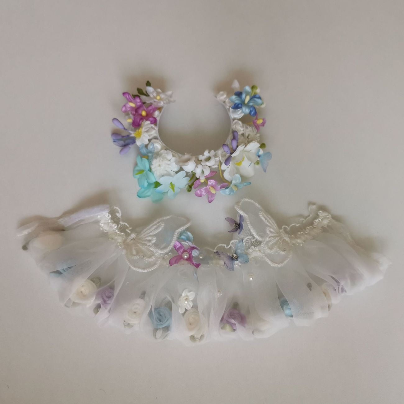 Pastel Macaron Sitting Party Blind Box Set - Labubu Doll Fairy Butterfly Dress with Hairpin Flower (Vinyl Figure Outfit)