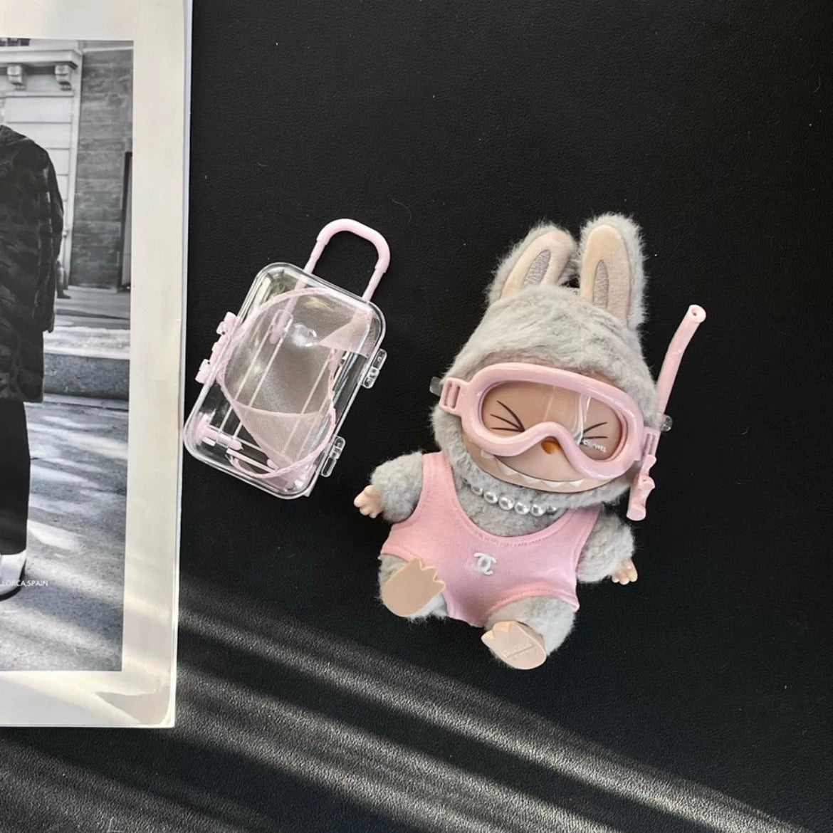 17cm Labubu Keychain Doll Outfit - Chanel-Style Diving Suit Set (Luxury Vinyl Costume for Blind Box Figures)